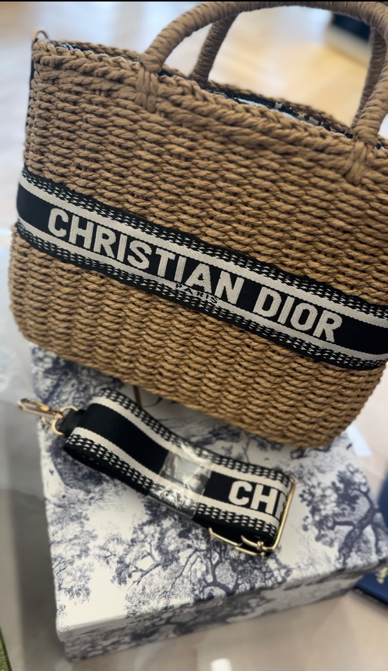 Dior